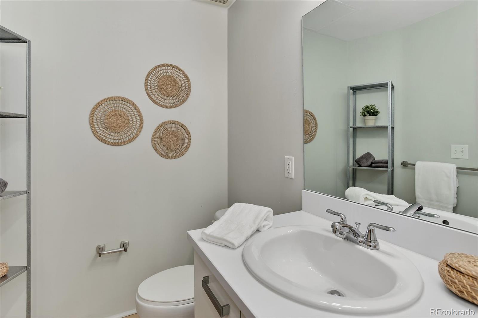3100 Huron Street Unit: 4N