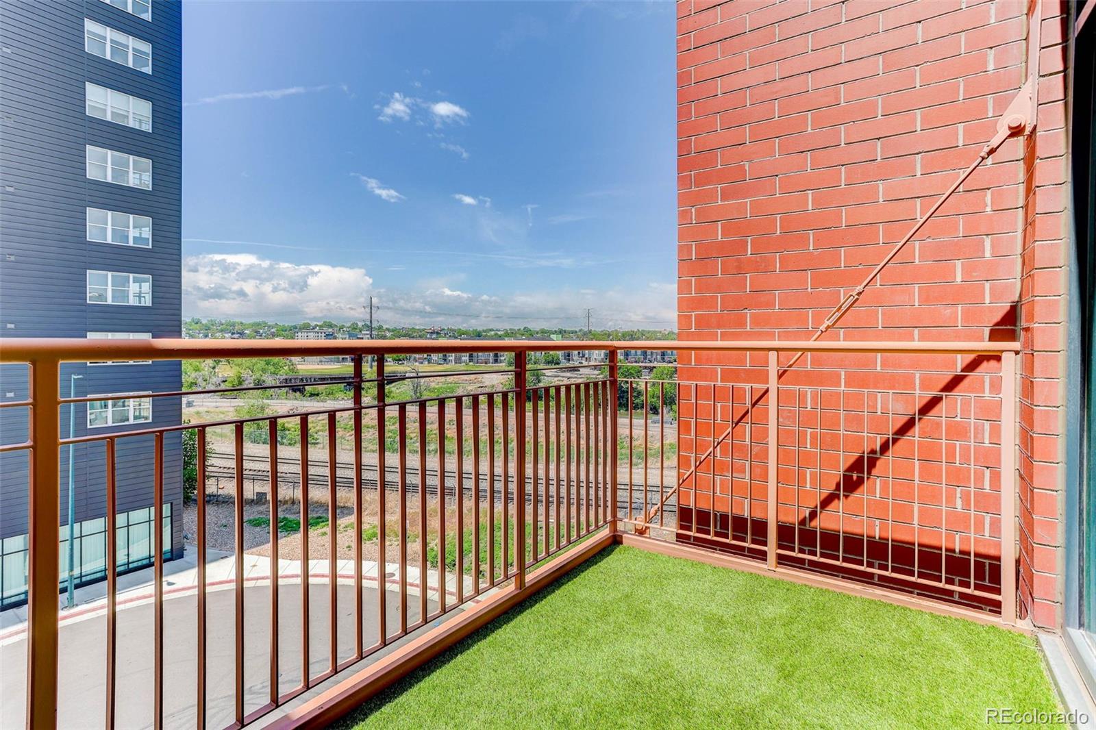 3100 Huron Street Unit: 4N