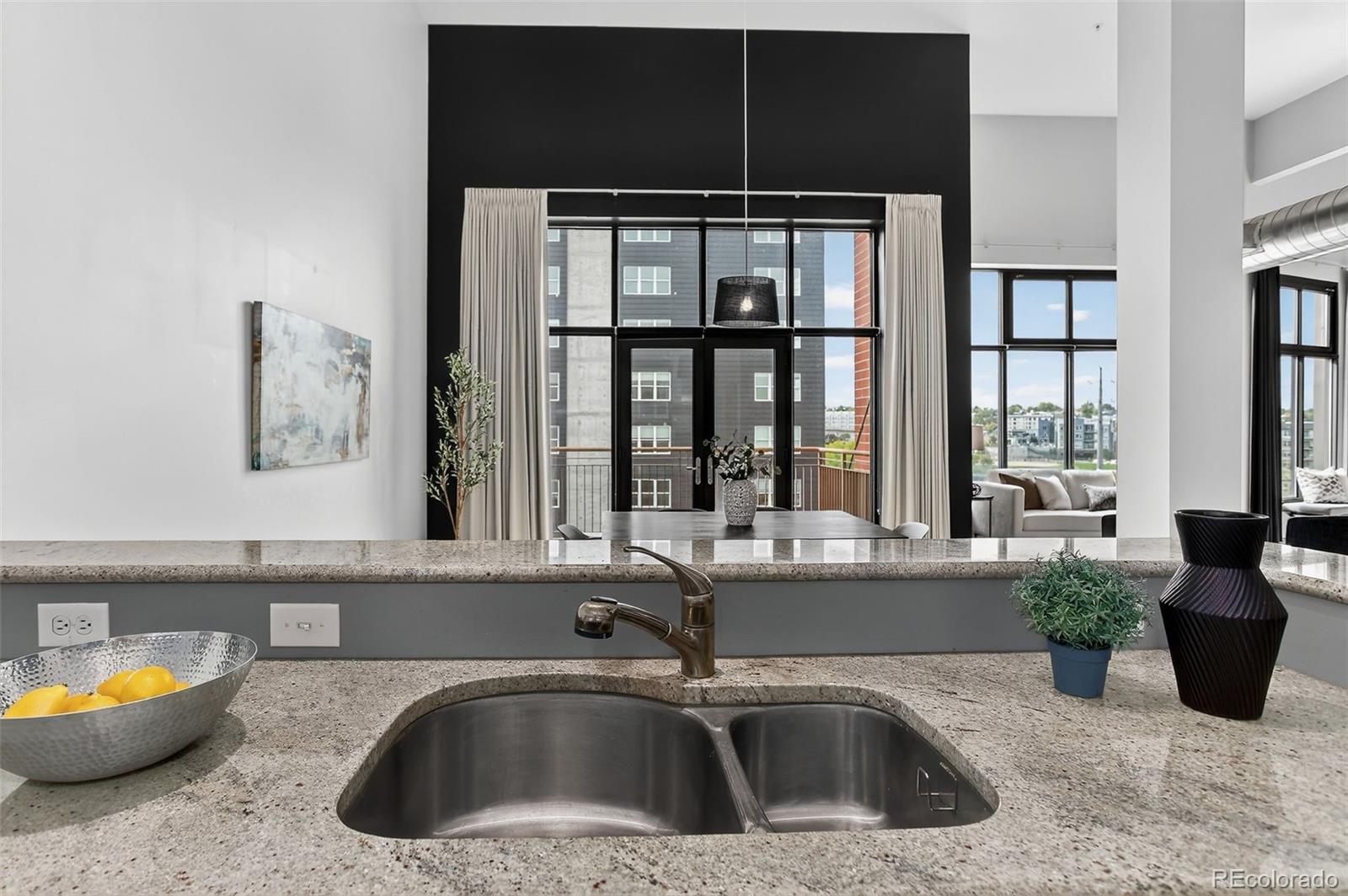 3100 Huron Street Unit: 4N