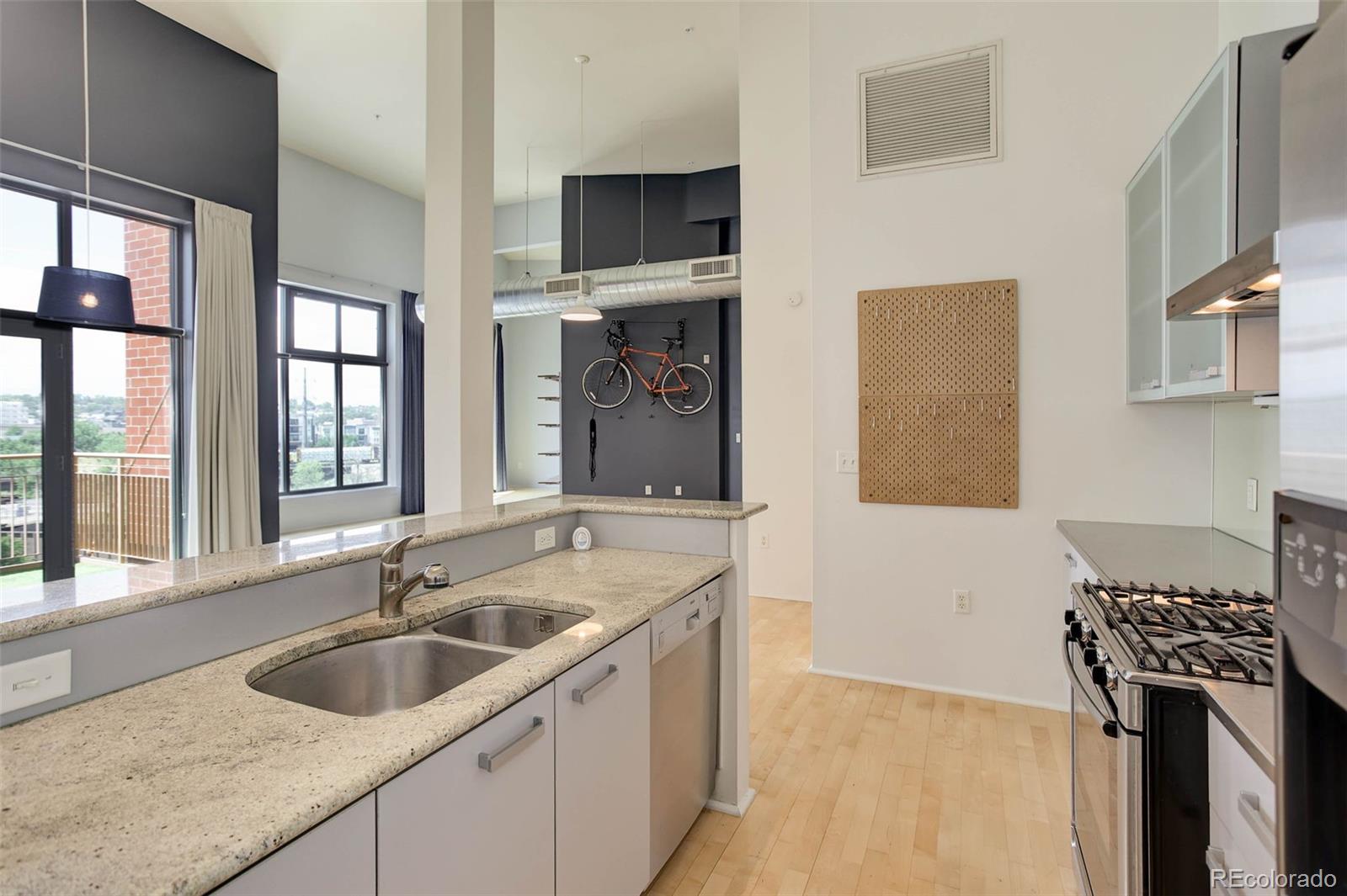 3100 Huron Street Unit: 4N