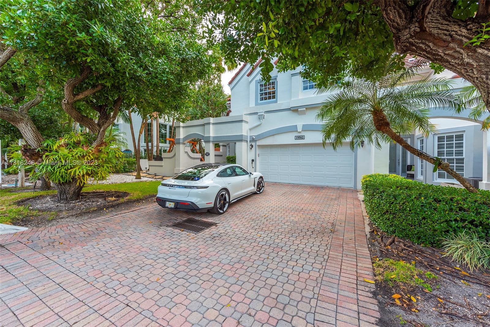 19562 NE 37th Ave