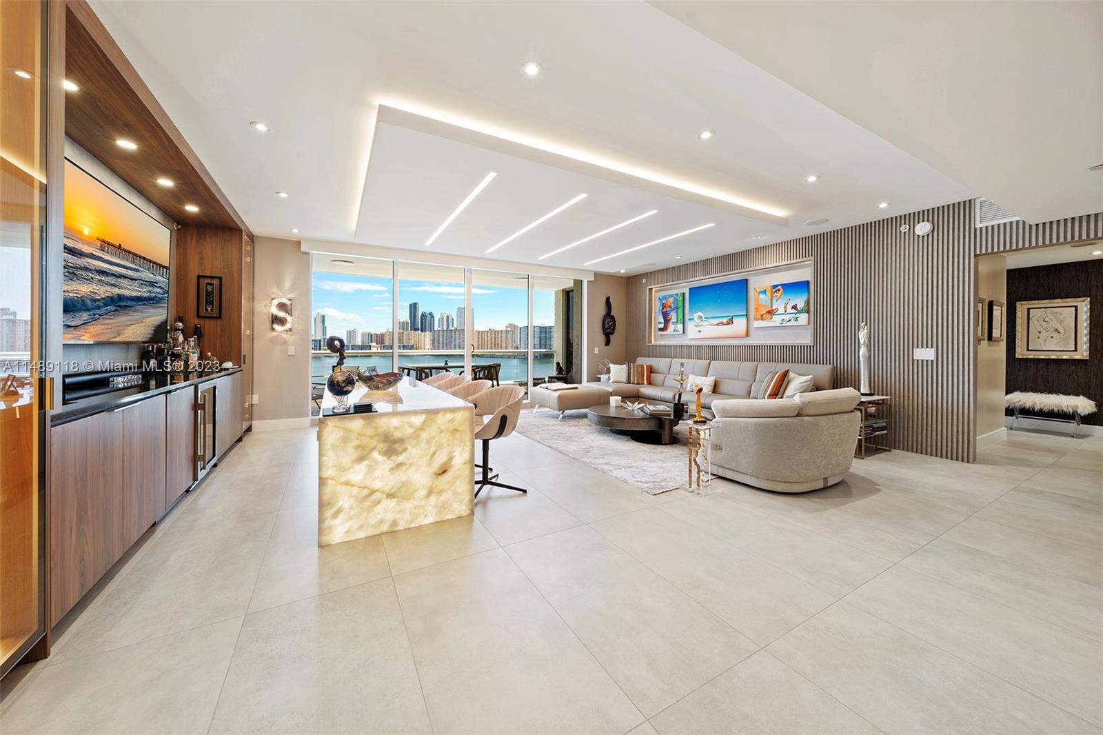 6000 Island Blvd Unit: 807