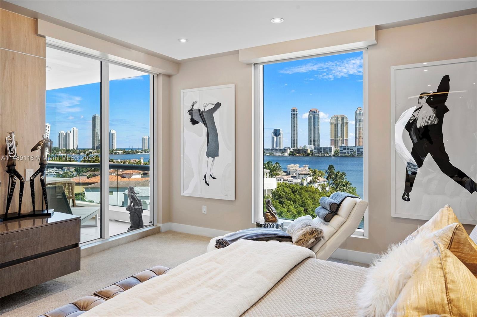 6000 Island Blvd Unit: 807