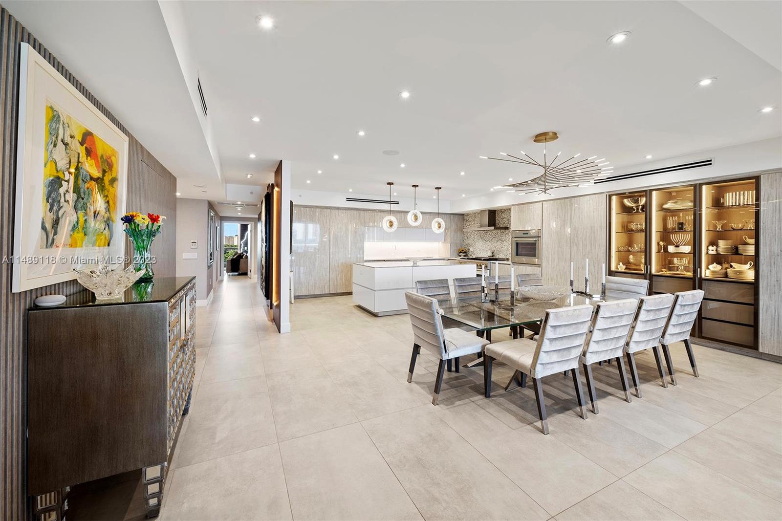 6000 Island Blvd Unit: 807