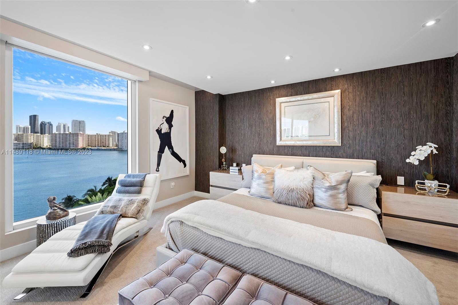 6000 Island Blvd Unit: 807