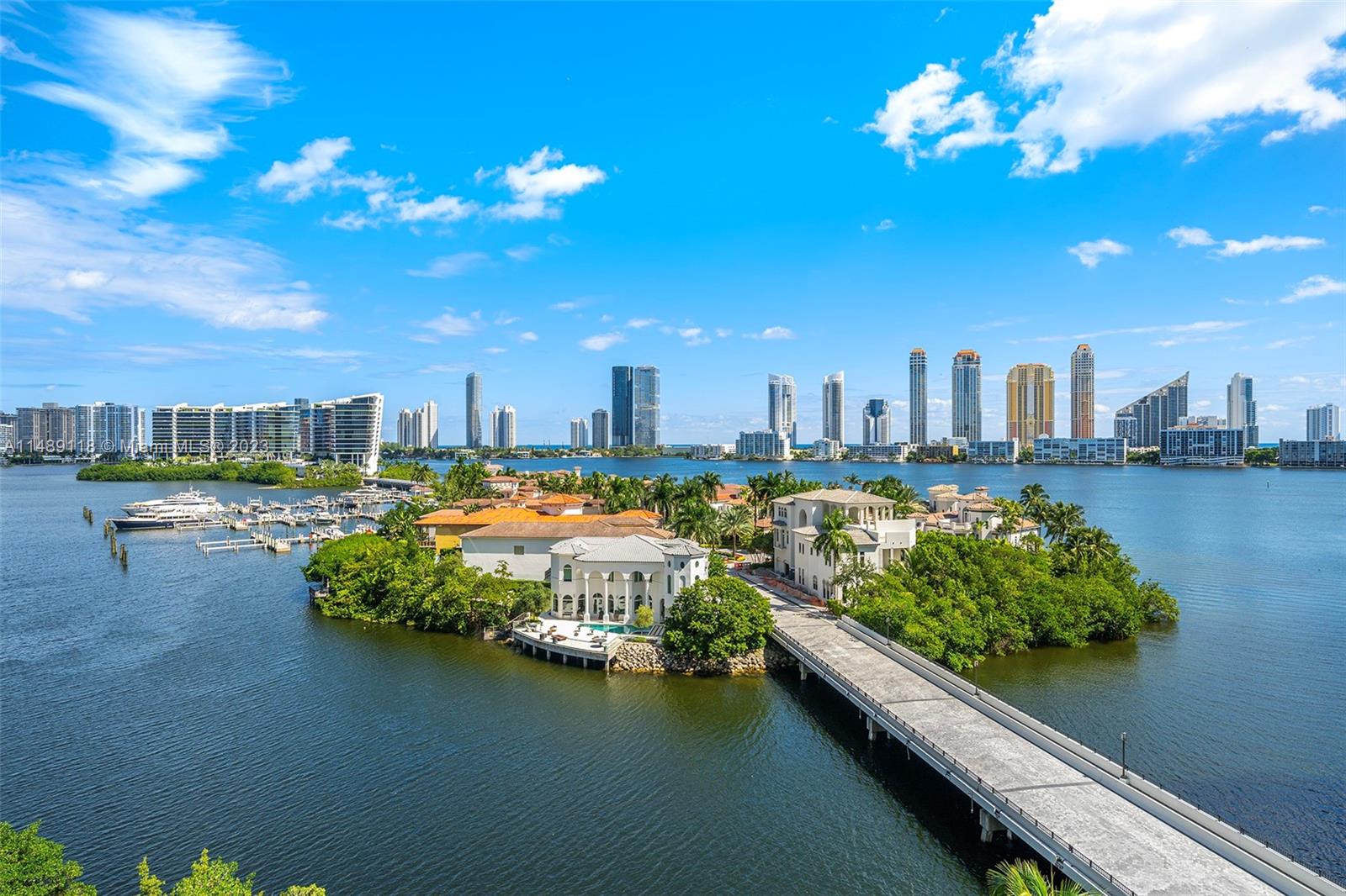 6000 Island Blvd Unit: 807