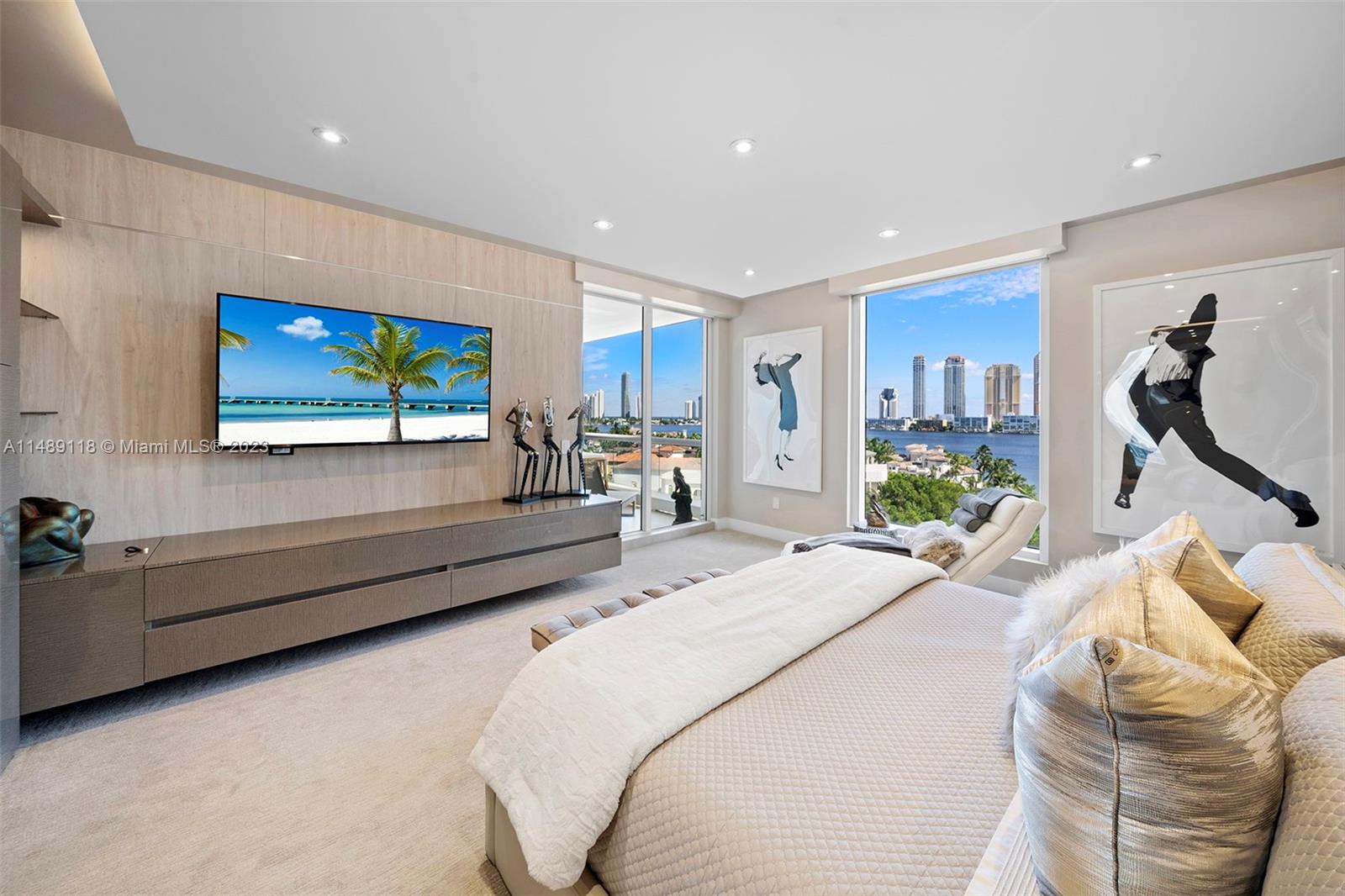 6000 Island Blvd Unit: 807