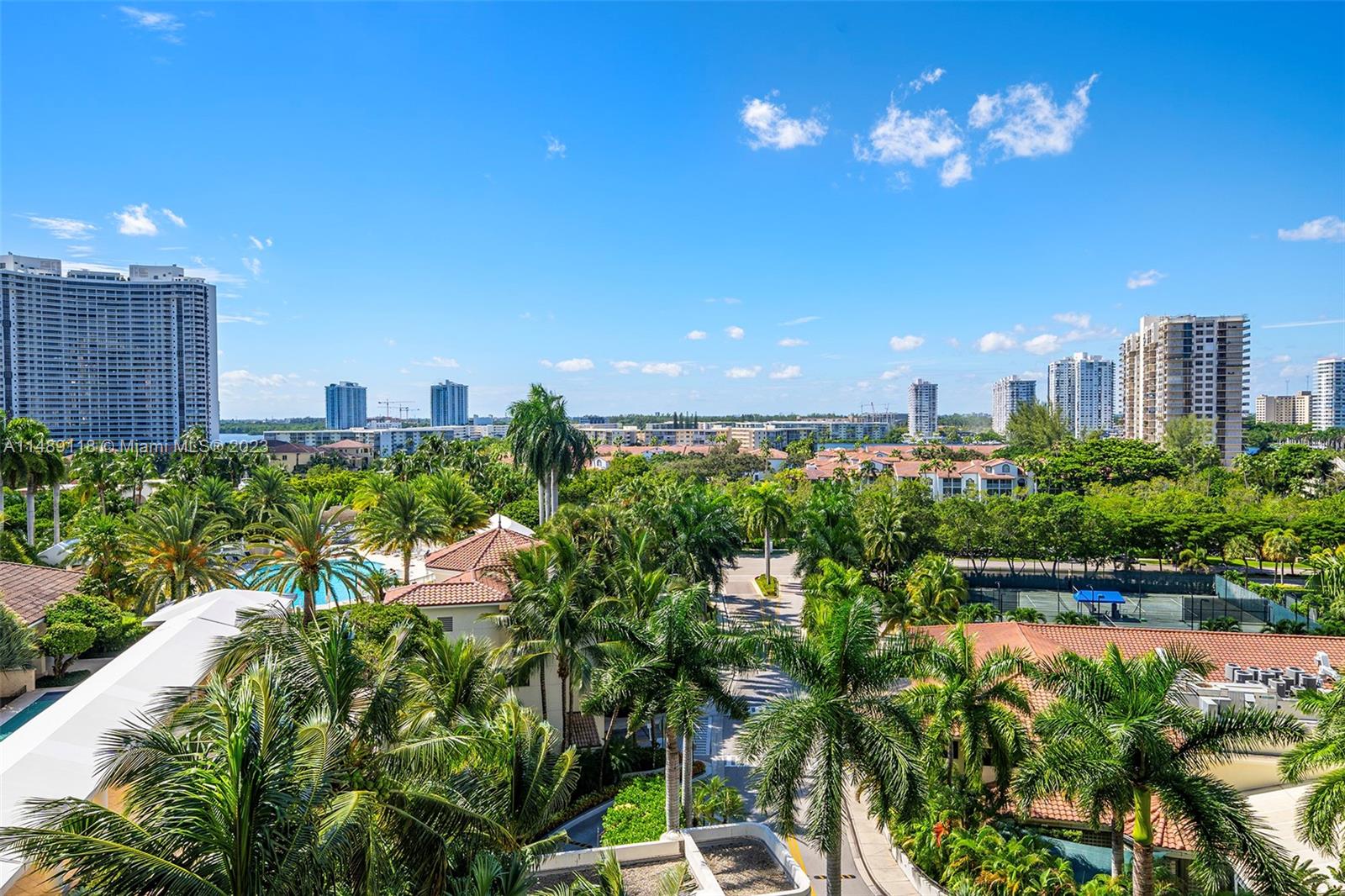 6000 Island Blvd Unit: 807