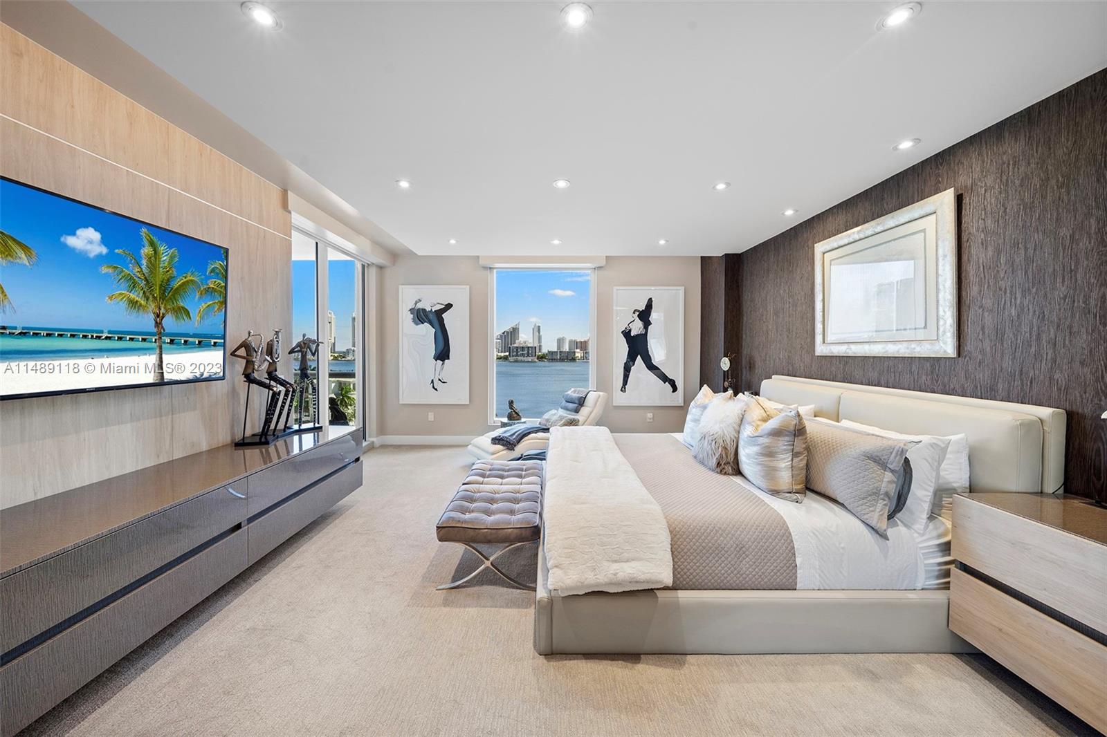 6000 Island Blvd Unit: 807