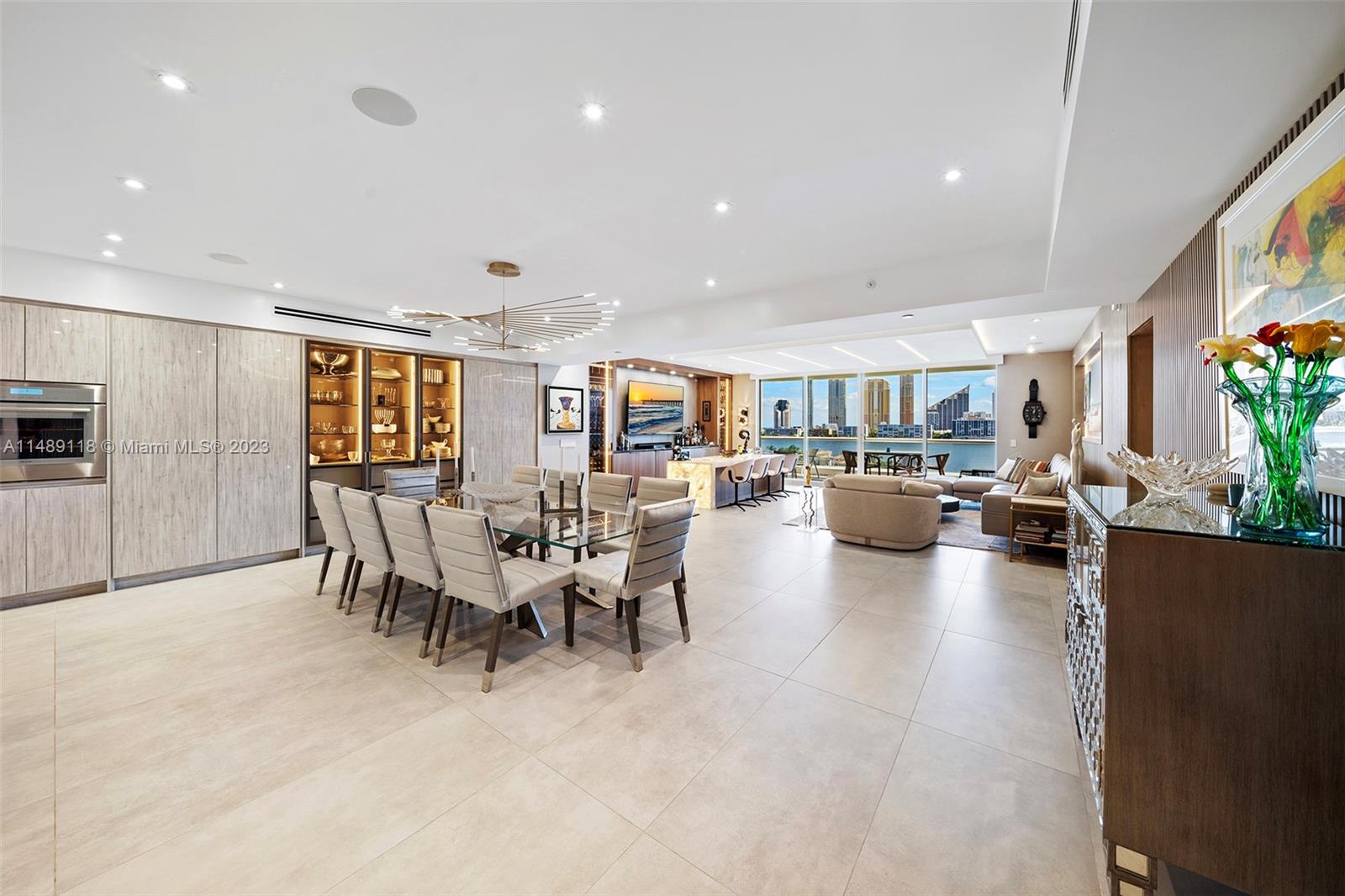 6000 Island Blvd Unit: 807