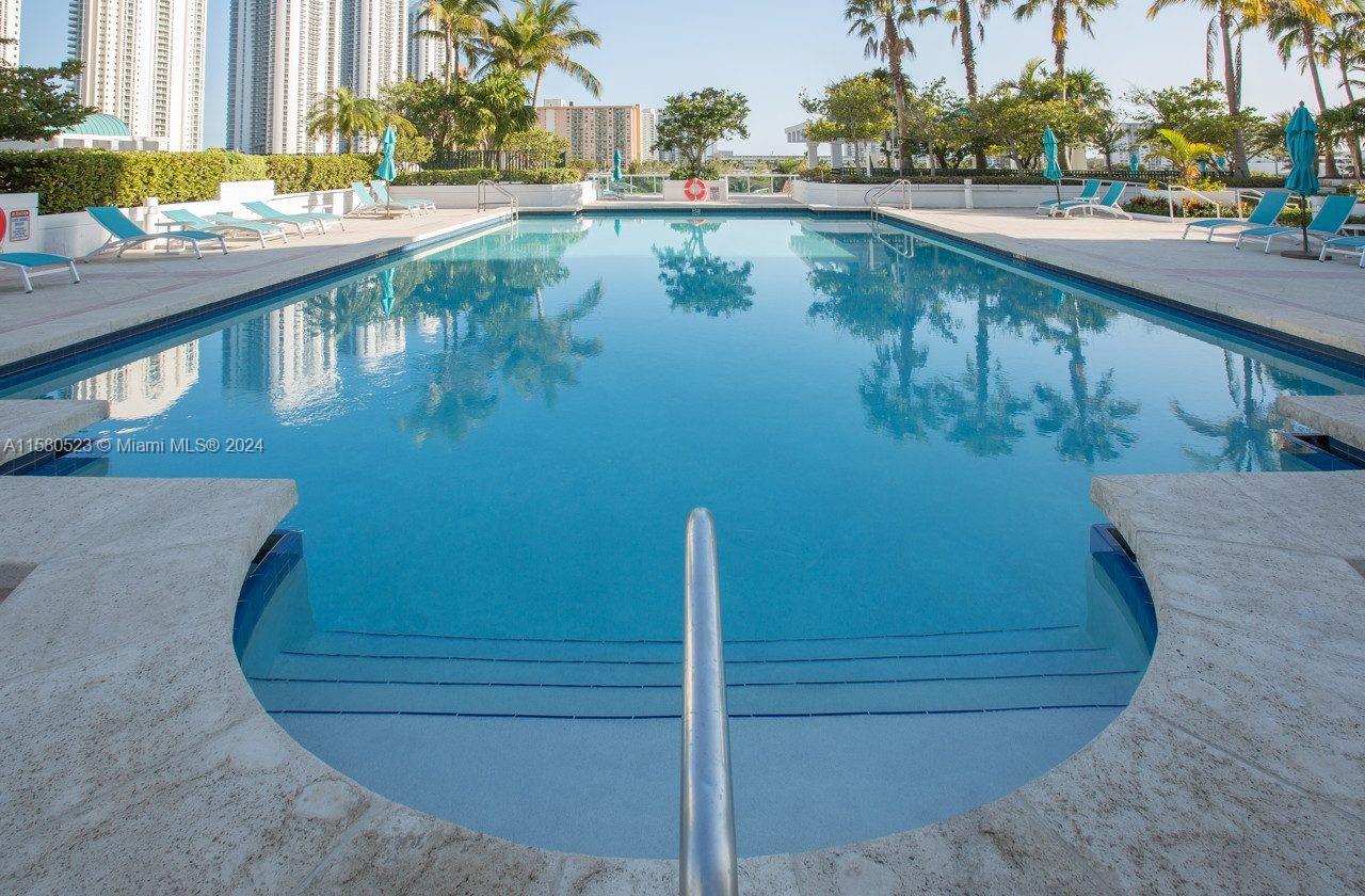 16400 Collins Ave # 546