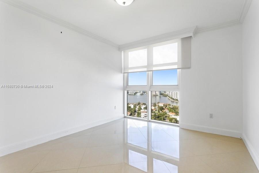 18911 Collins Ave # 2805