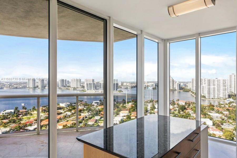 18911 Collins Ave # 2805