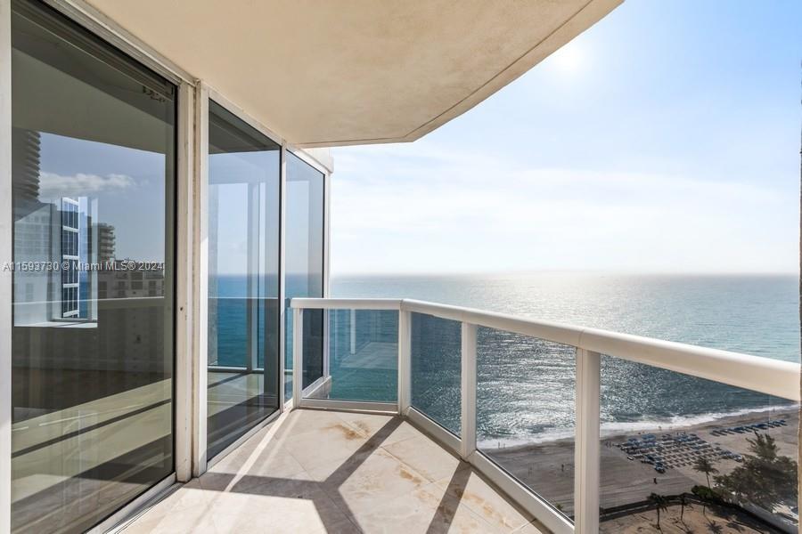 18911 Collins Ave # 2805