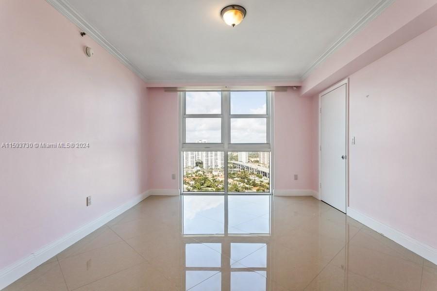 18911 Collins Ave # 2805