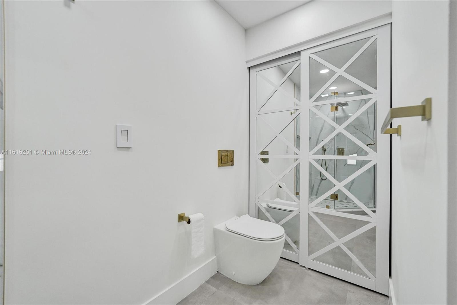 21220 Harbor Way # 22 Unit: 223-22