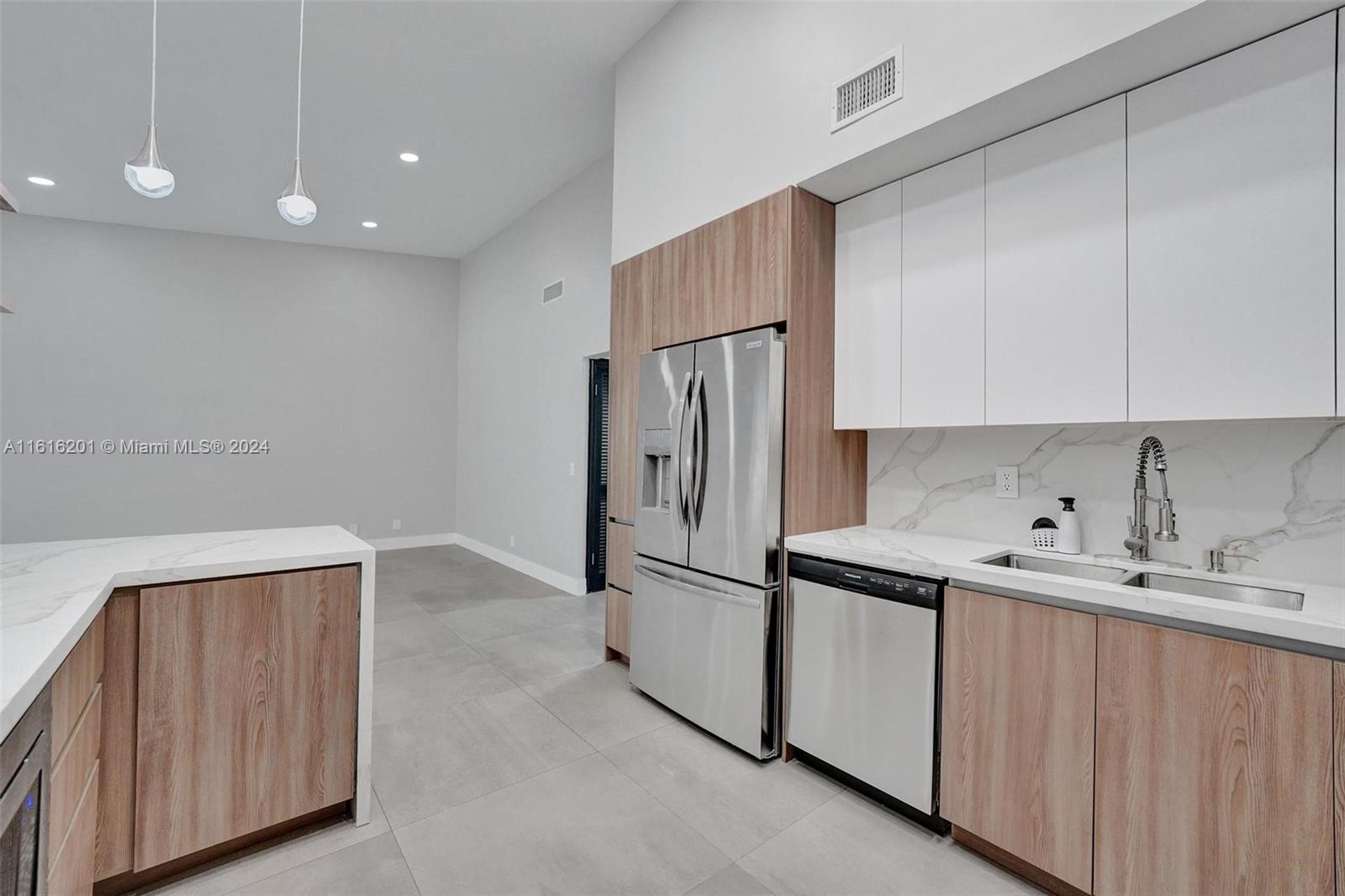 21220 Harbor Way # 22 Unit: 223-22