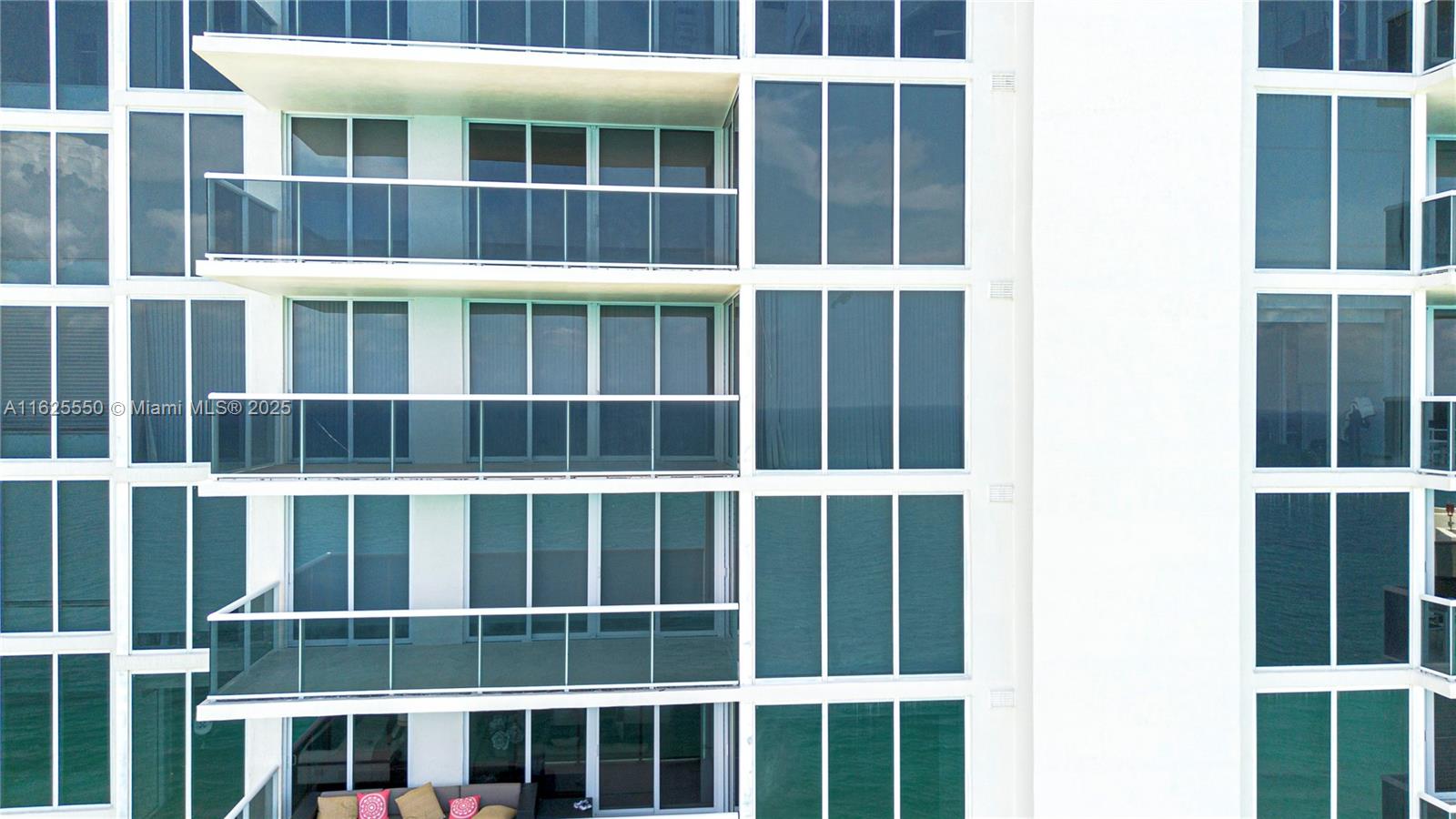 19111 Collins Ave # 3608