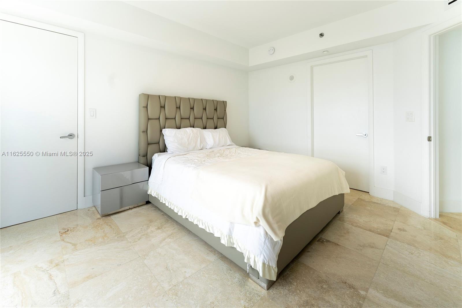 19111 Collins Ave # 3608