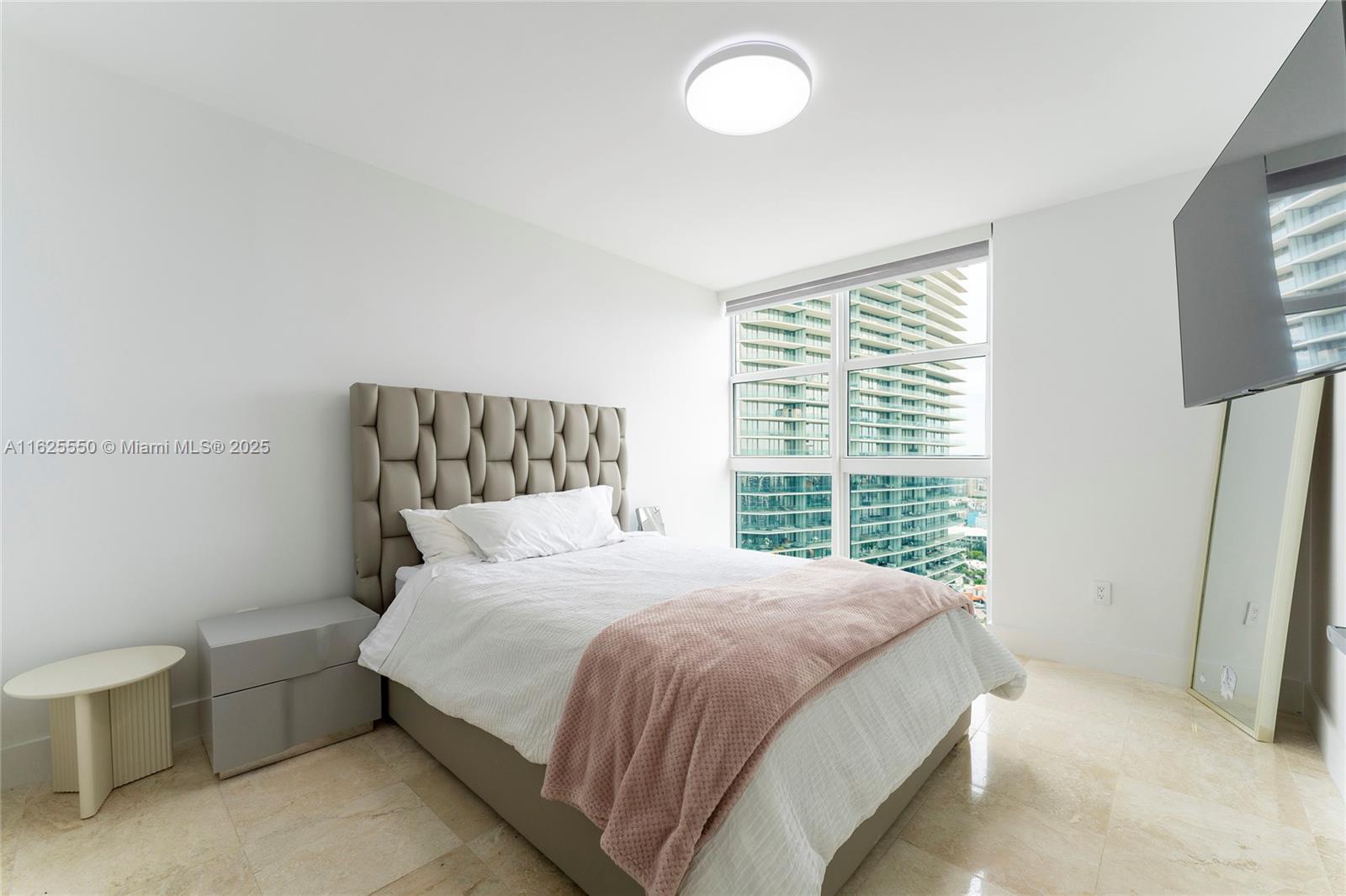 19111 Collins Ave # 3608