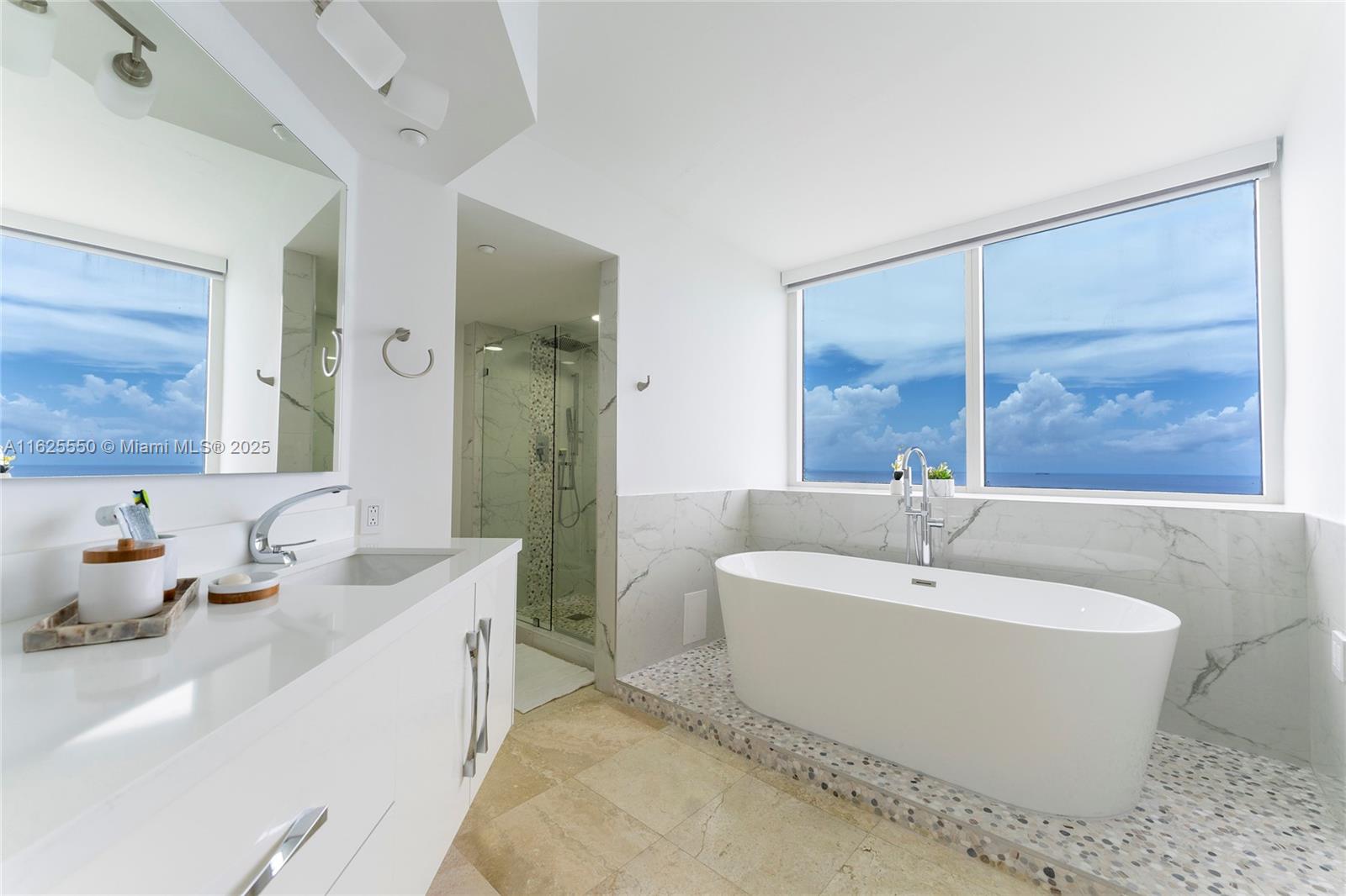 19111 Collins Ave # 3608