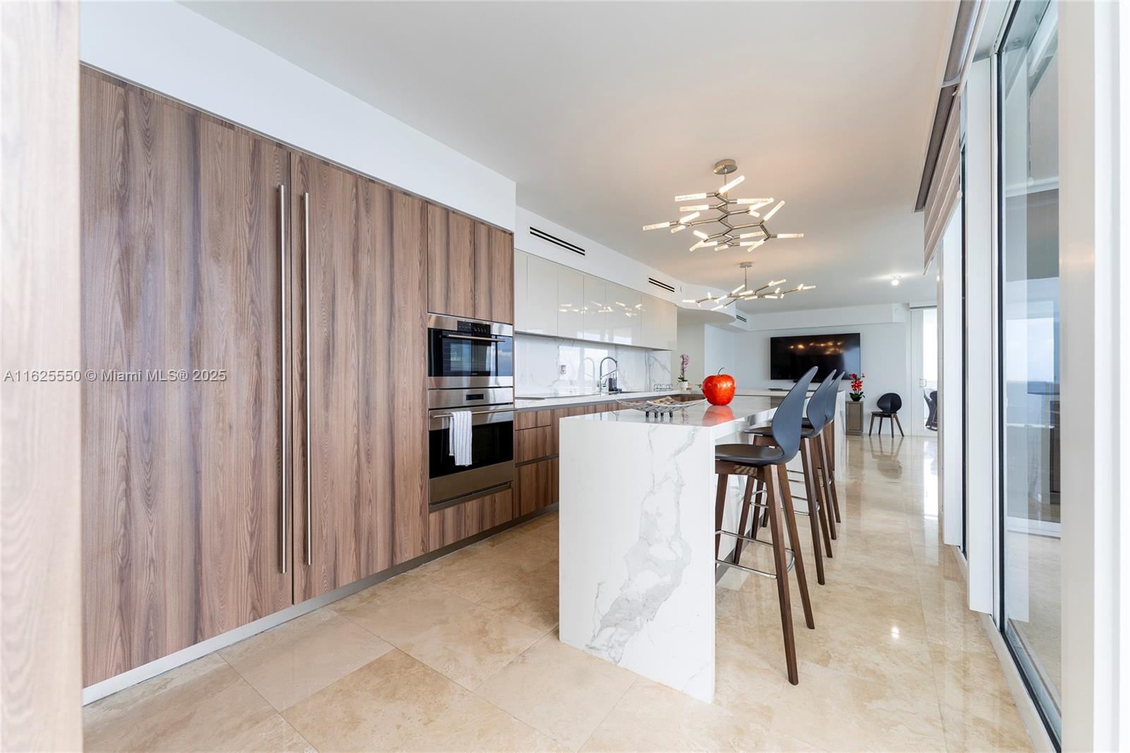 19111 Collins Ave # 3608