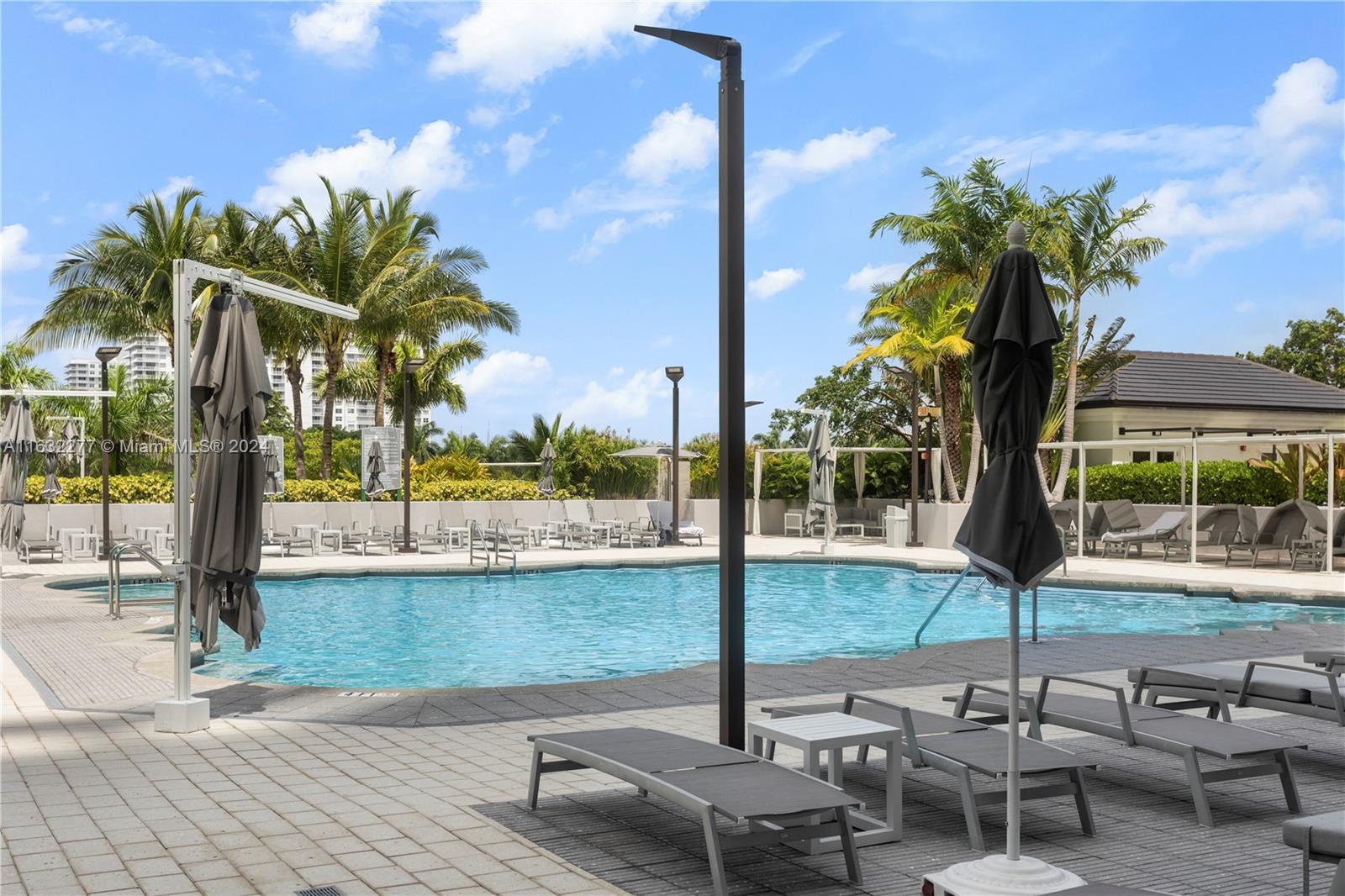 7000 Island Blvd # 2108