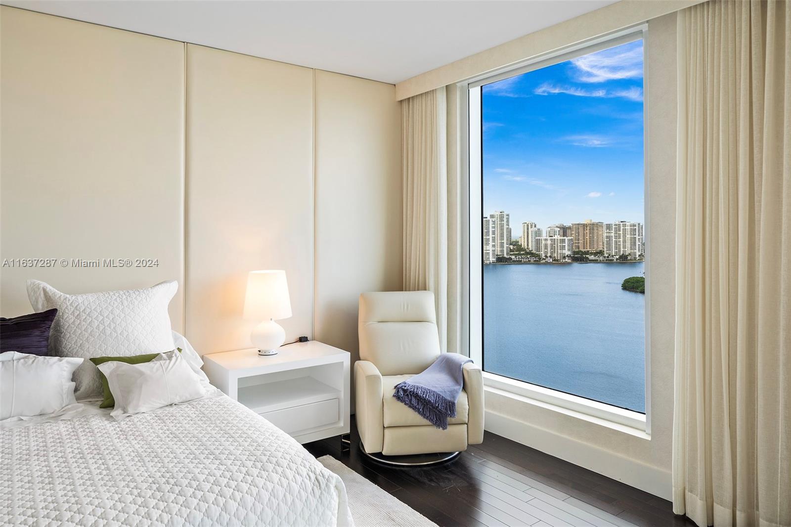 6000 Island Blvd # 2103