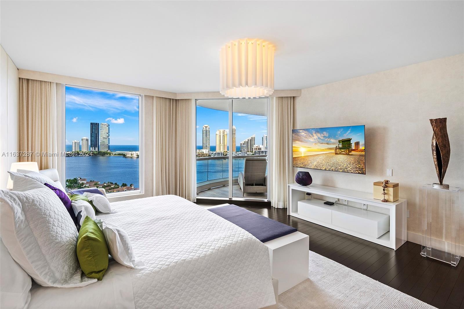 6000 Island Blvd # 2103