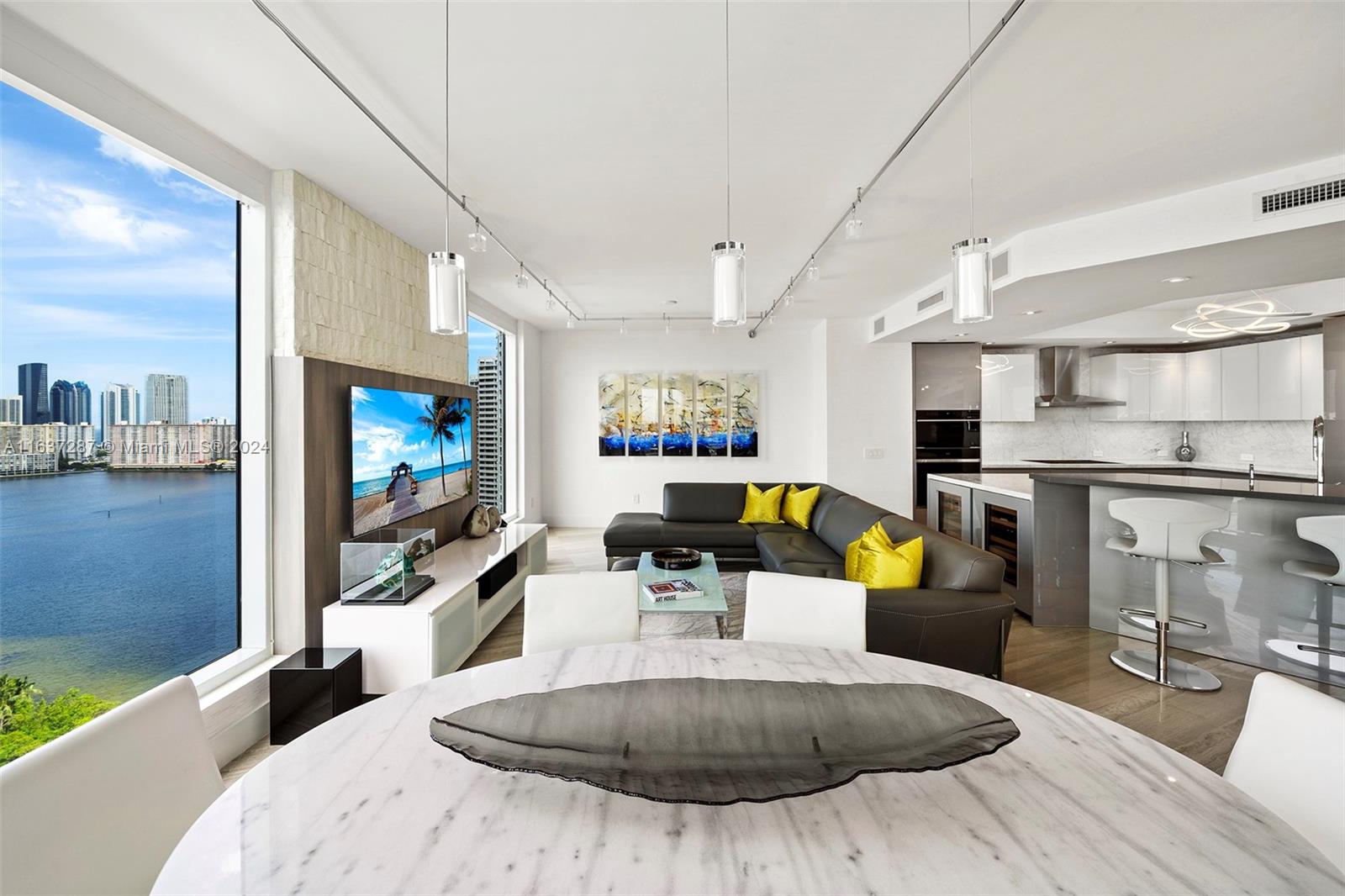 6000 Island Blvd # 2103