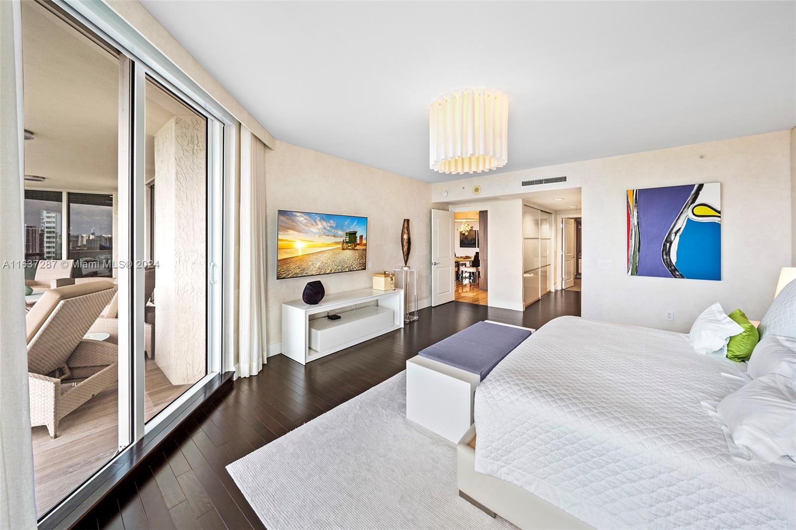 6000 Island Blvd # 2103