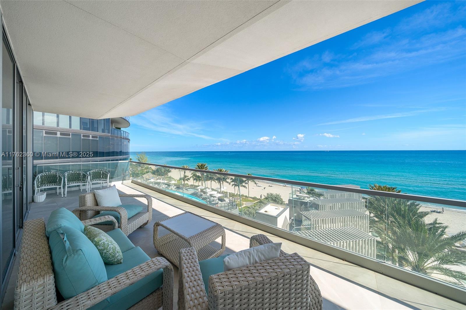 18501 Collins Ave # 501