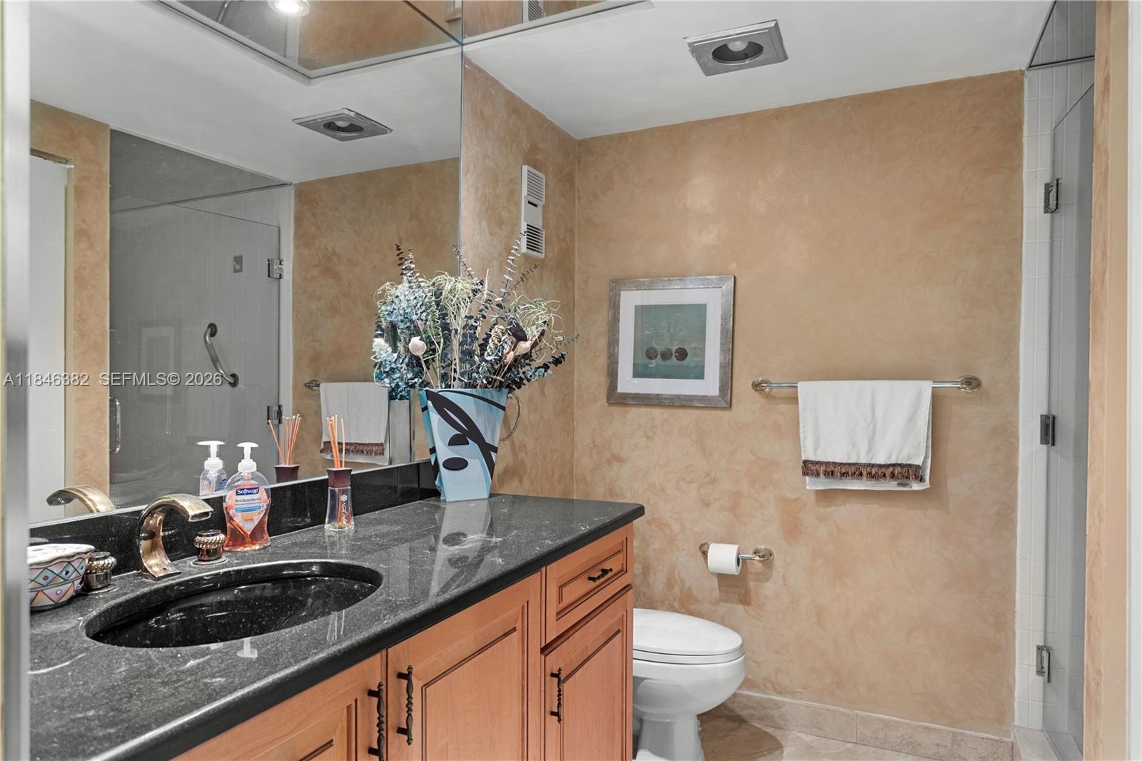 20281 E Country Club Dr # 207