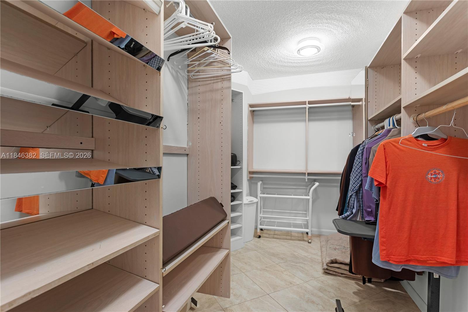 20281 E Country Club Dr # 207