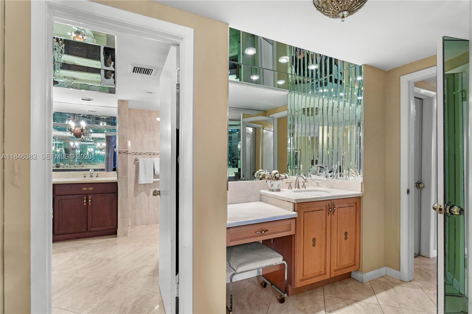 20281 E Country Club Dr # 207