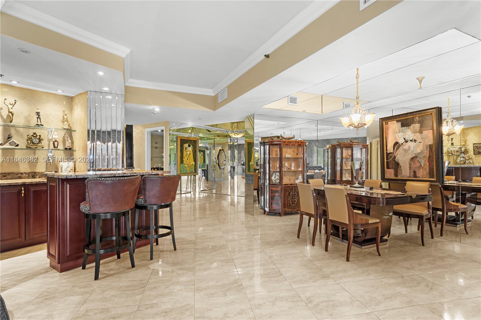 20281 E Country Club Dr # 207