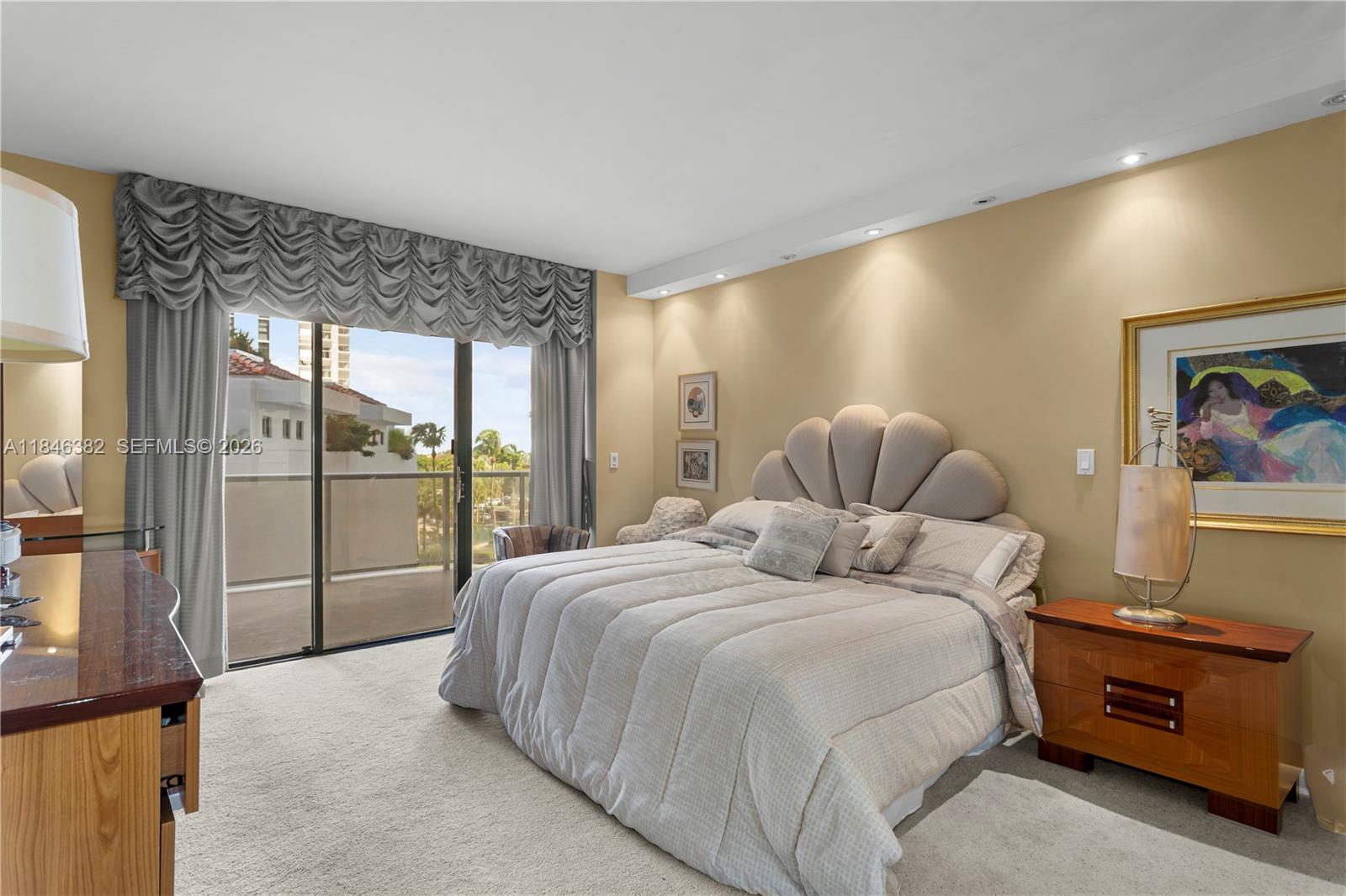 20281 E Country Club Dr # 207