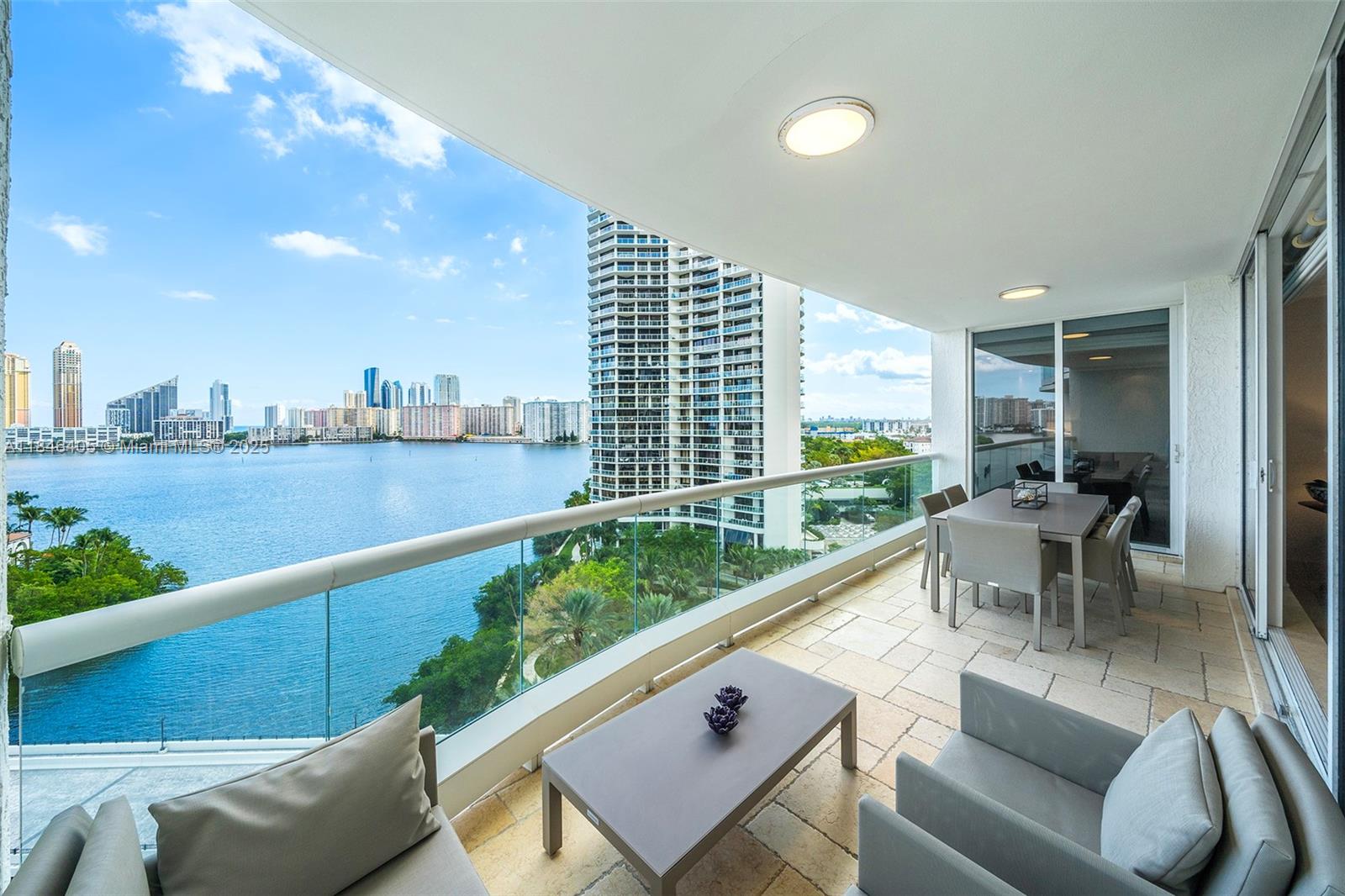 6000 Island Blvd # 1007