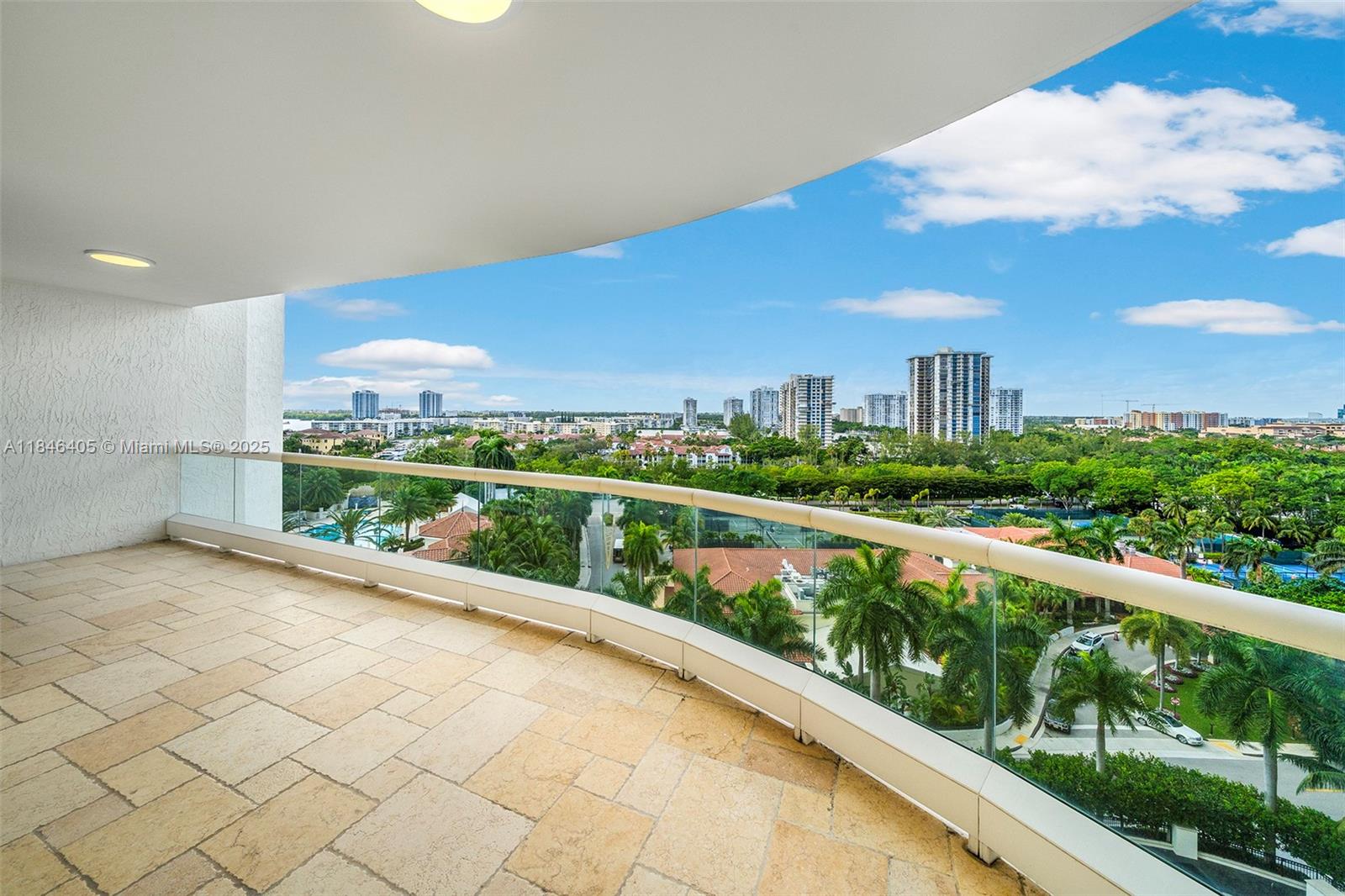 6000 Island Blvd # 1007