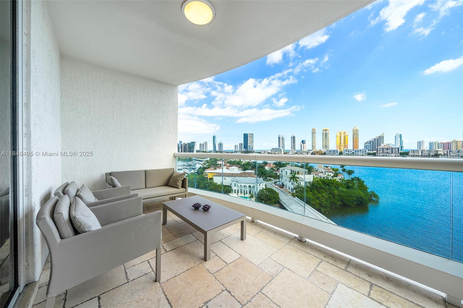 6000 Island Blvd # 1007