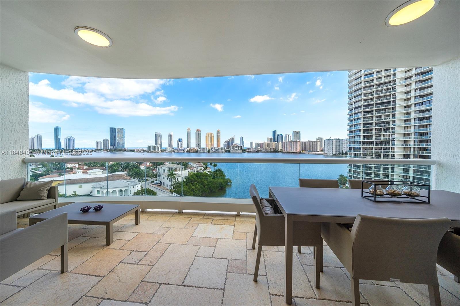 6000 Island Blvd # 1007