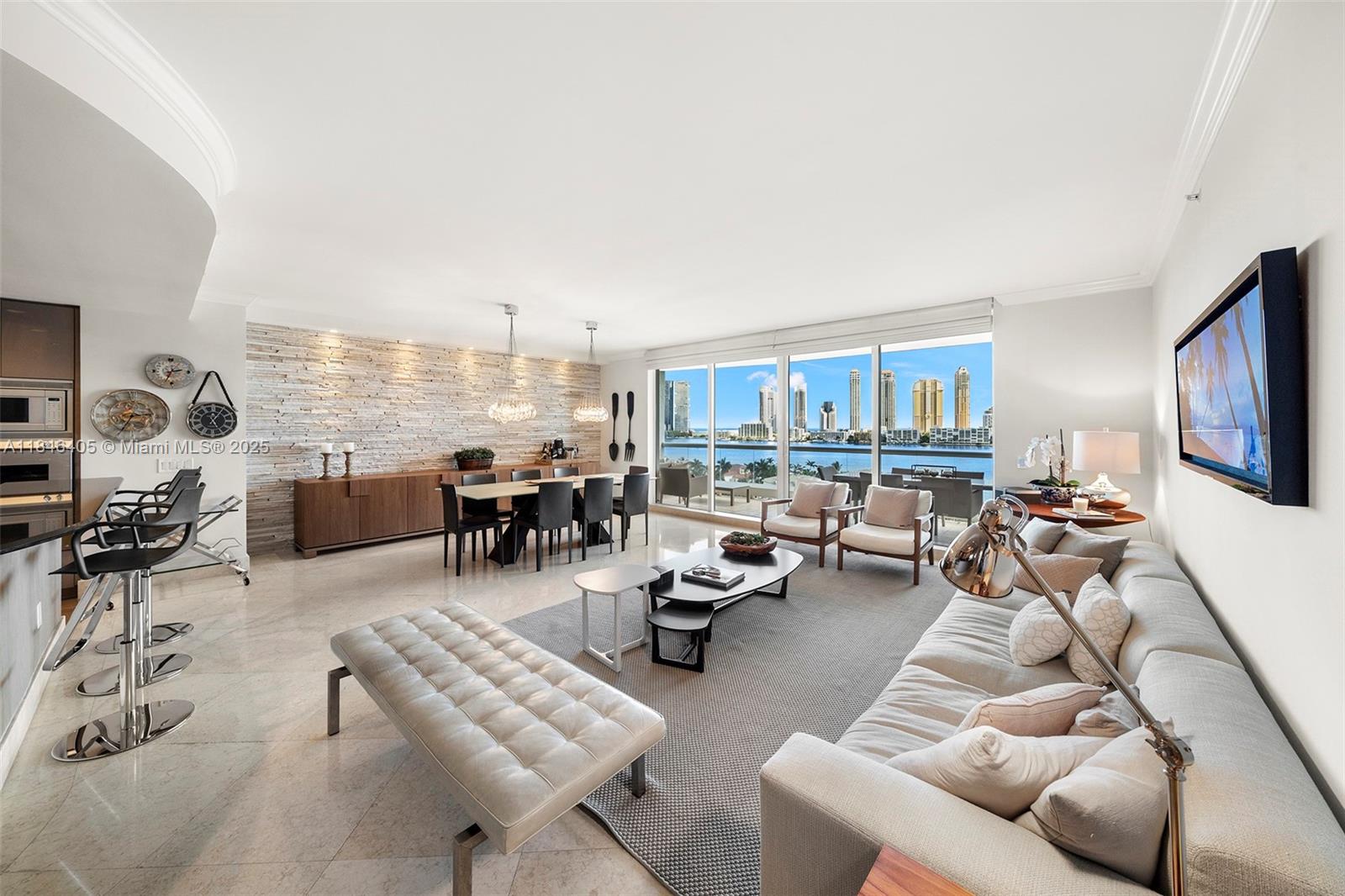 6000 Island Blvd # 1007