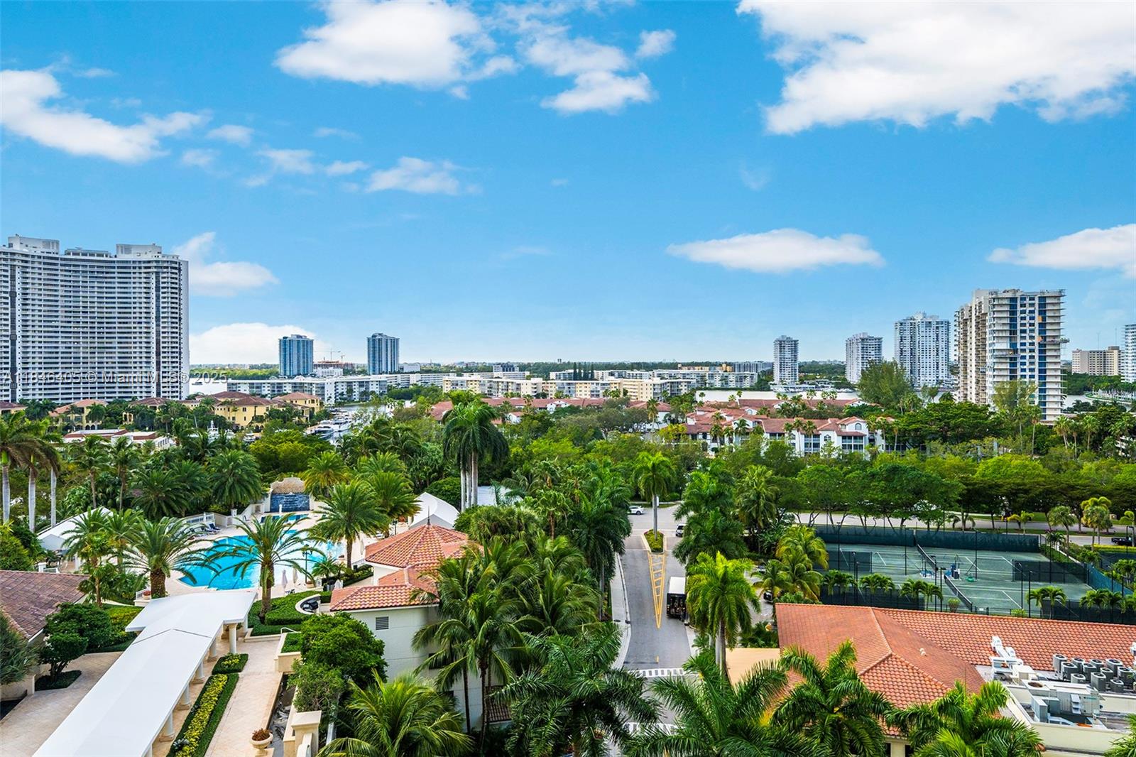 6000 Island Blvd # 1007