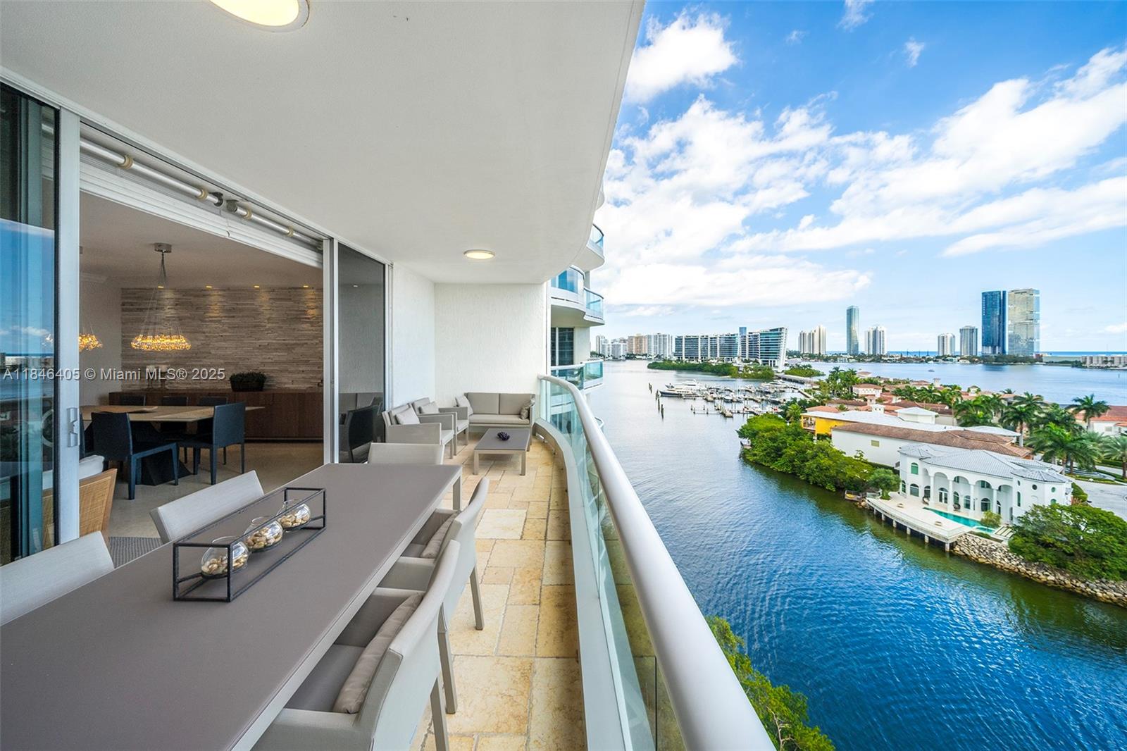 6000 Island Blvd # 1007