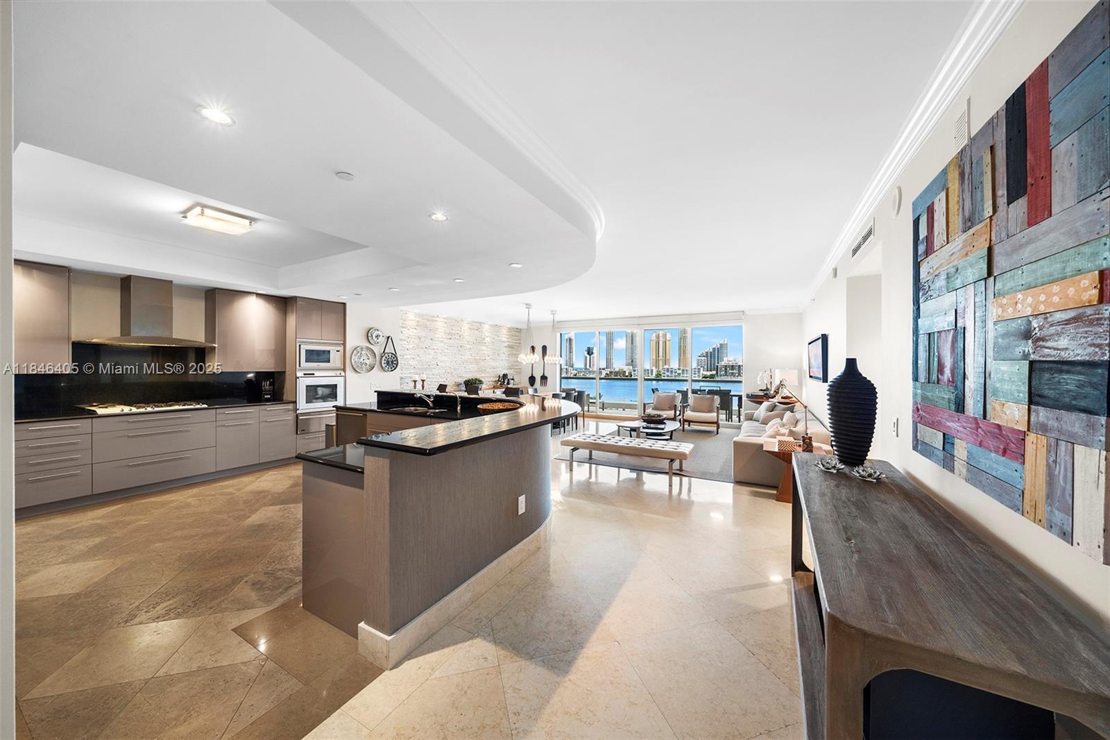 6000 Island Blvd # 1007
