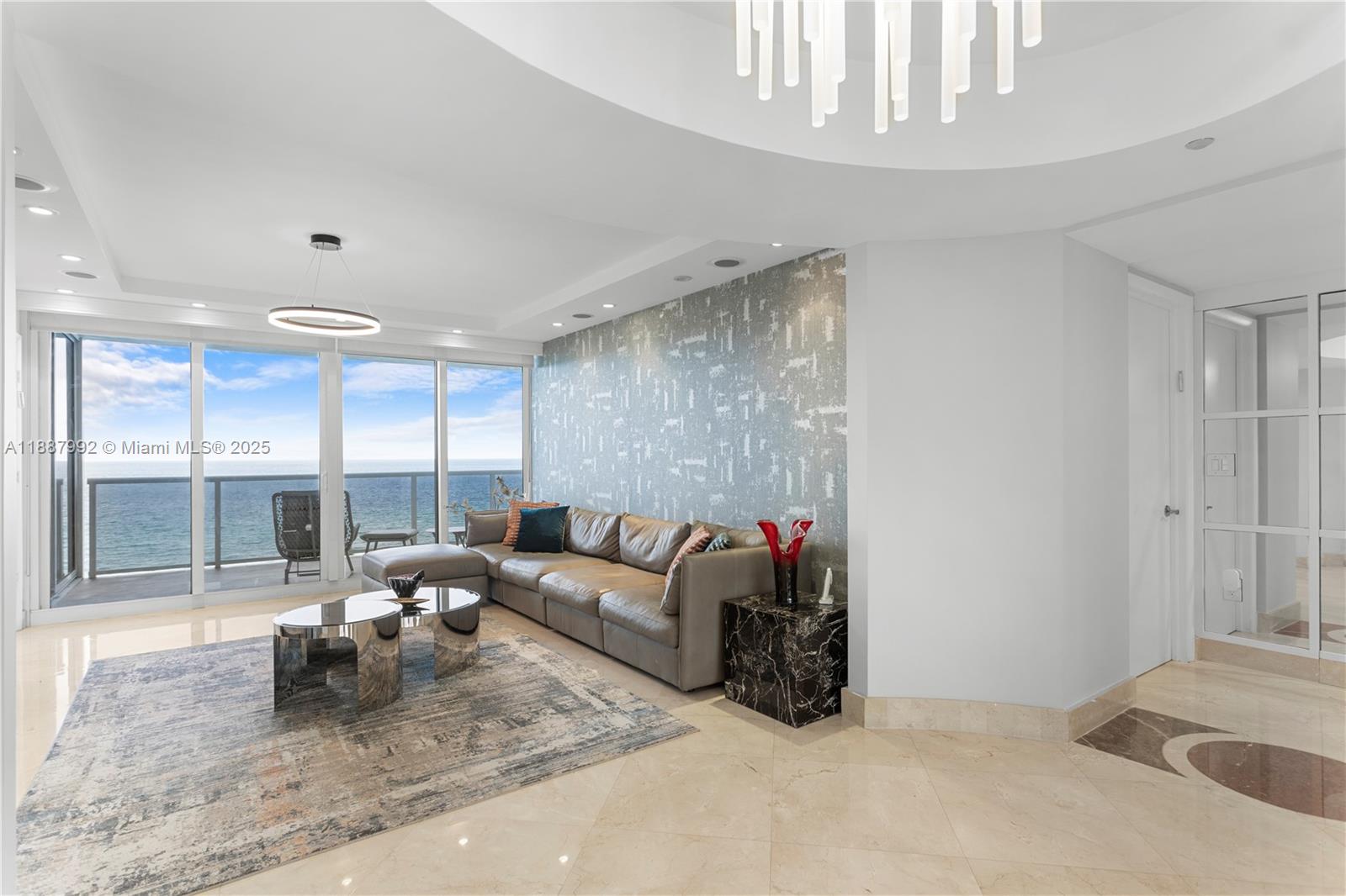 19111 Collins Ave # 604