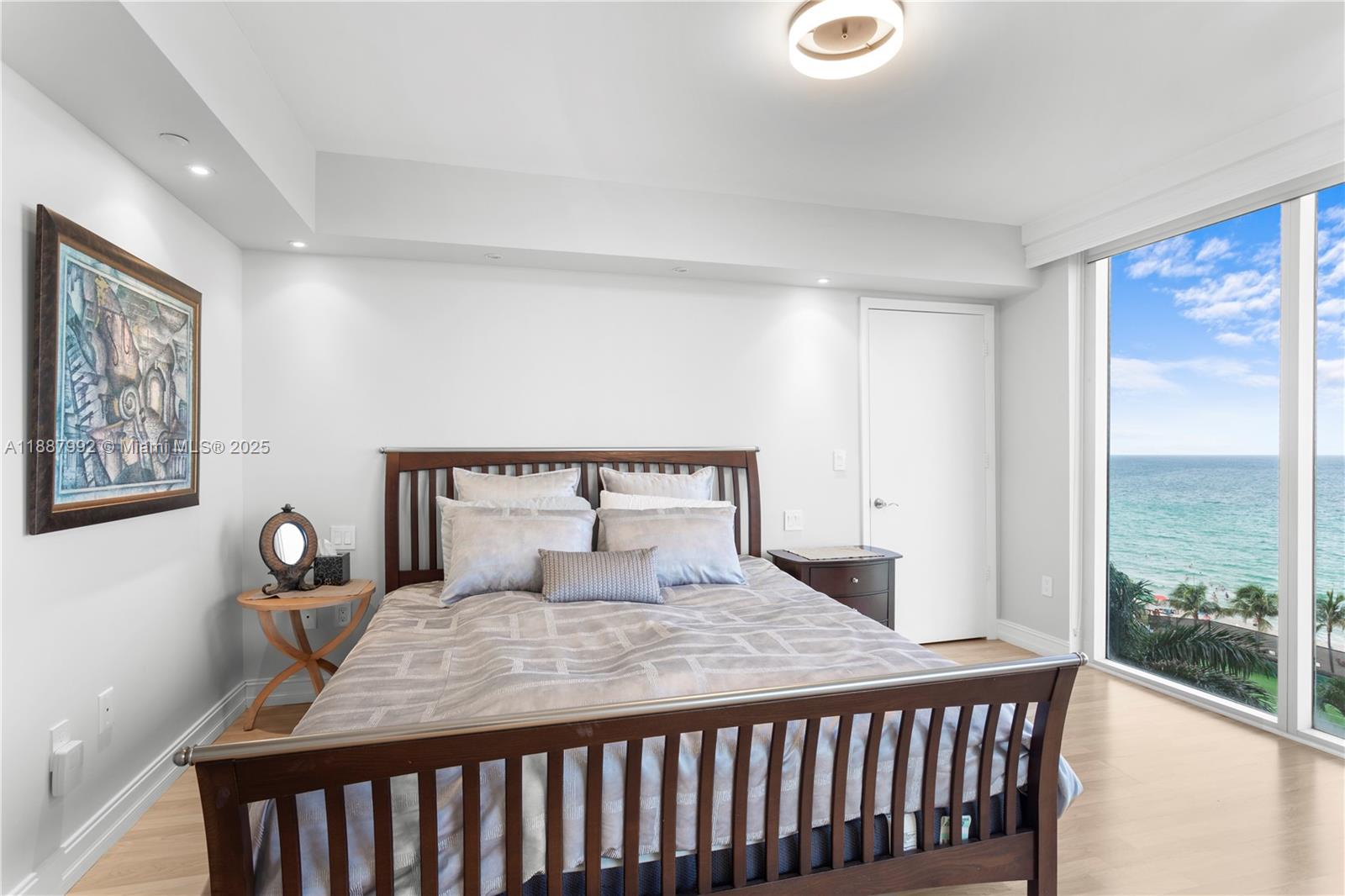 19111 Collins Ave # 604