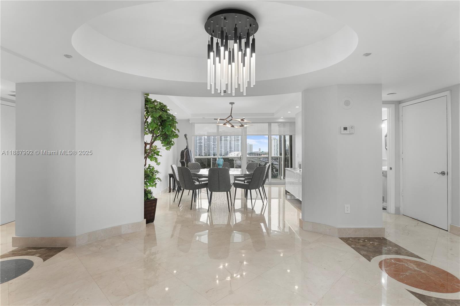19111 Collins Ave # 604