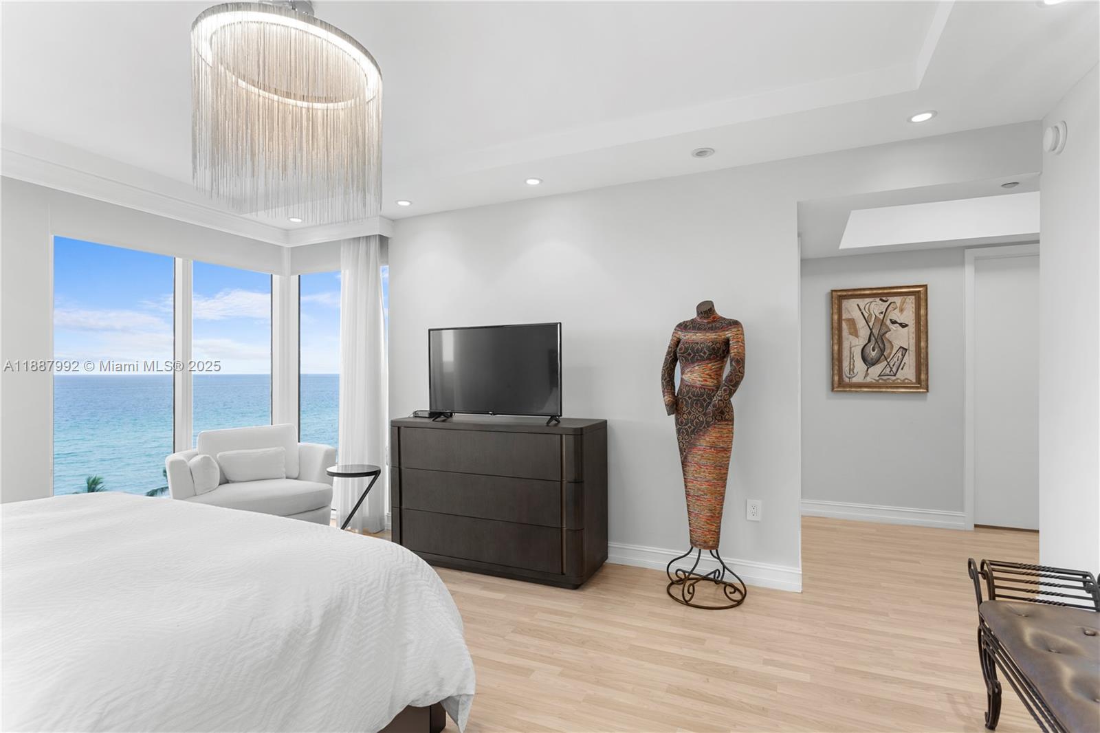 19111 Collins Ave # 604