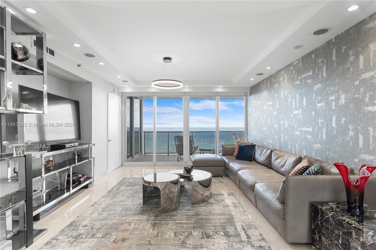 19111 Collins Ave # 604